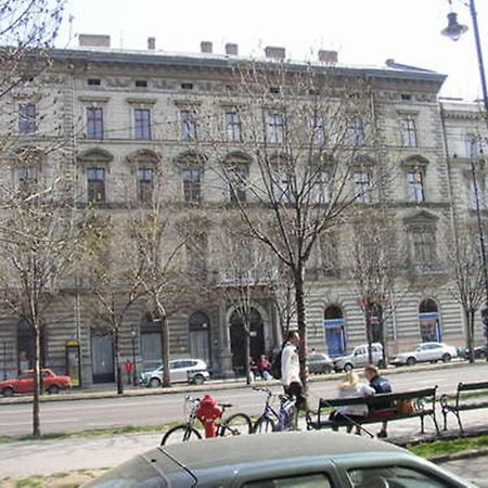 Adagio Hostel 1.0 Oktogon Budapest Exterior foto